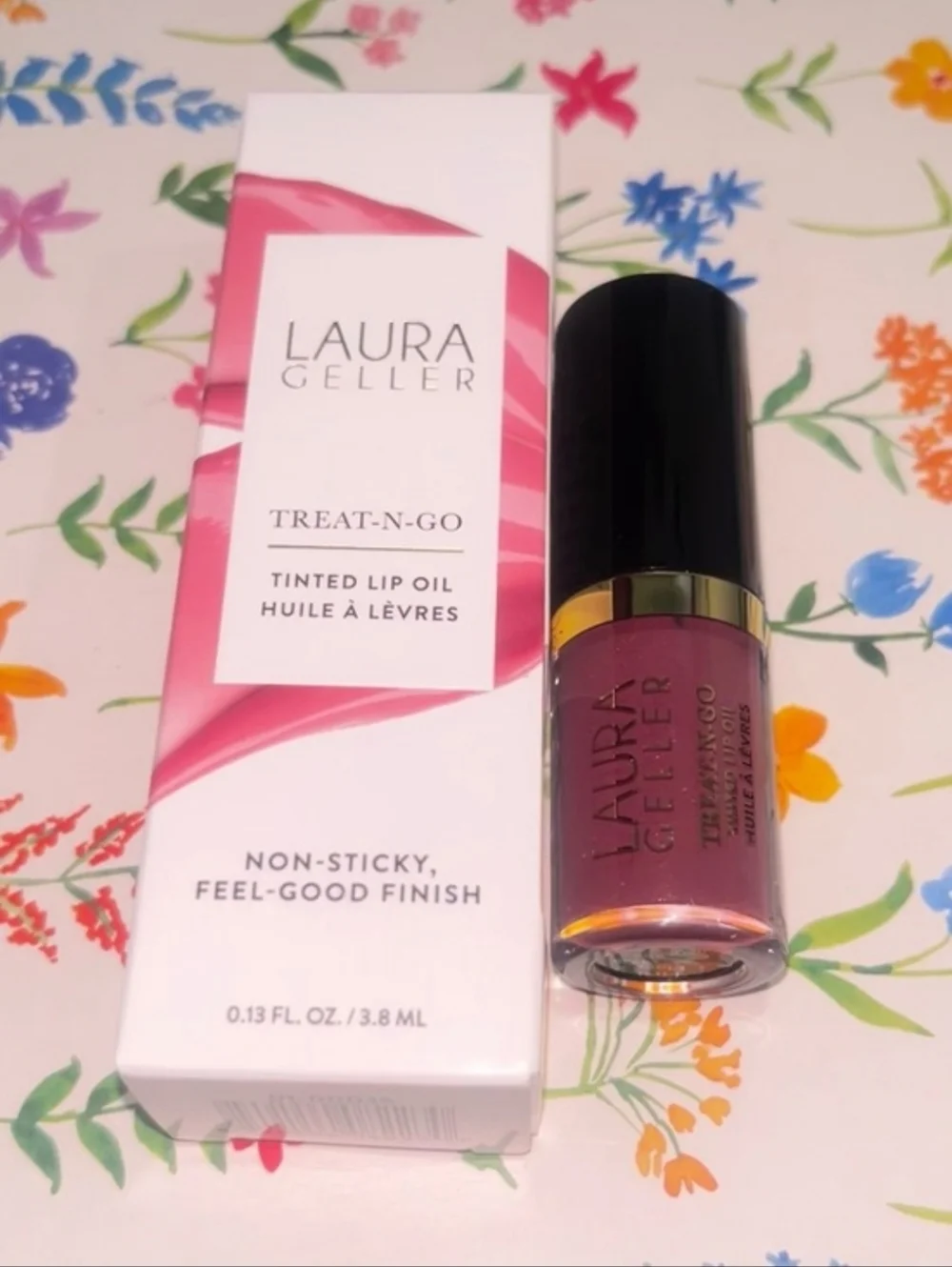 LAURA GELLER Treat-N-Go Tinted Hydrating Lip Oil - First Place. NIB